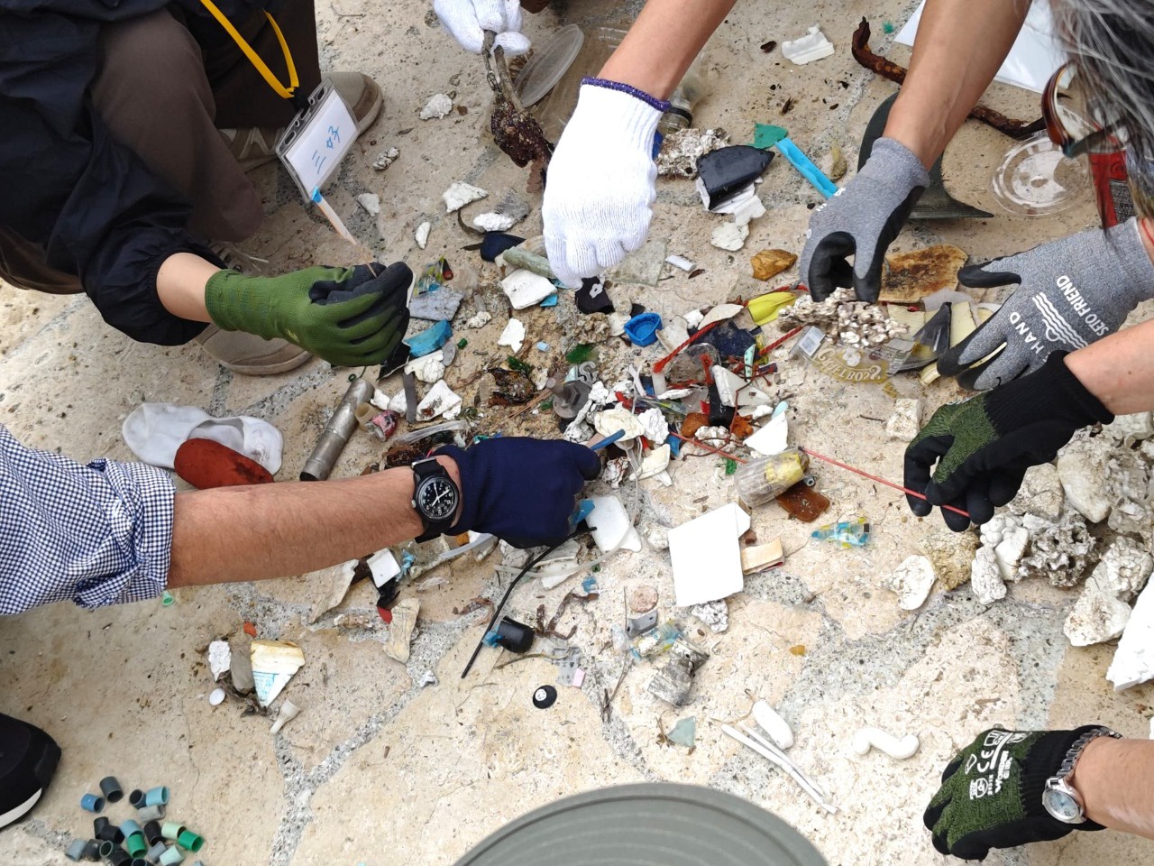 海ごみについて学ぶ半日ツアー